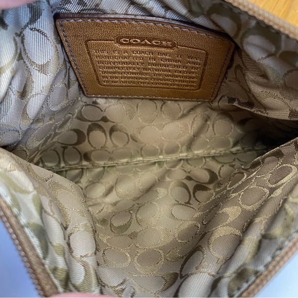 COACH Cognac Brown Smooth Natural Leather Corner Zip Wristlet NWOT - Picture 6 of 8